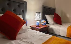 Charming Downtown Apartment I Fibre Internet Up To 100 Mbps I Palms Residence